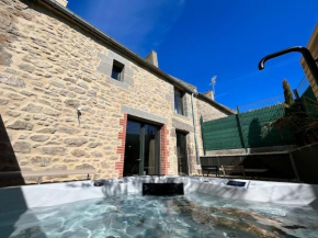 Douceur de vivre en bord de mer - Jacuzzi et cheminée